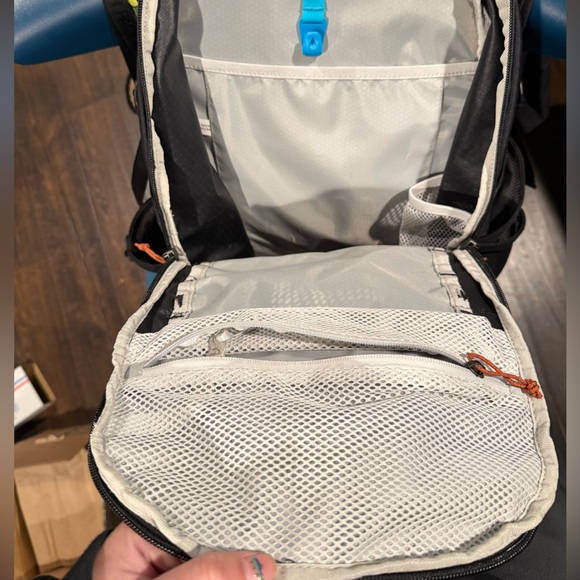 REI COOP Trail 25 Pack - Picture 6 of 8